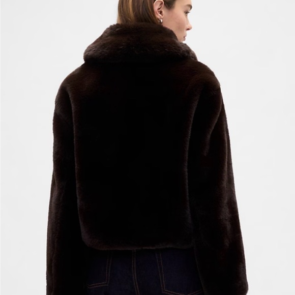 Gap 100% Recycled Relaxed Faux-Fur Jacket medium - Picture 2 of 5
